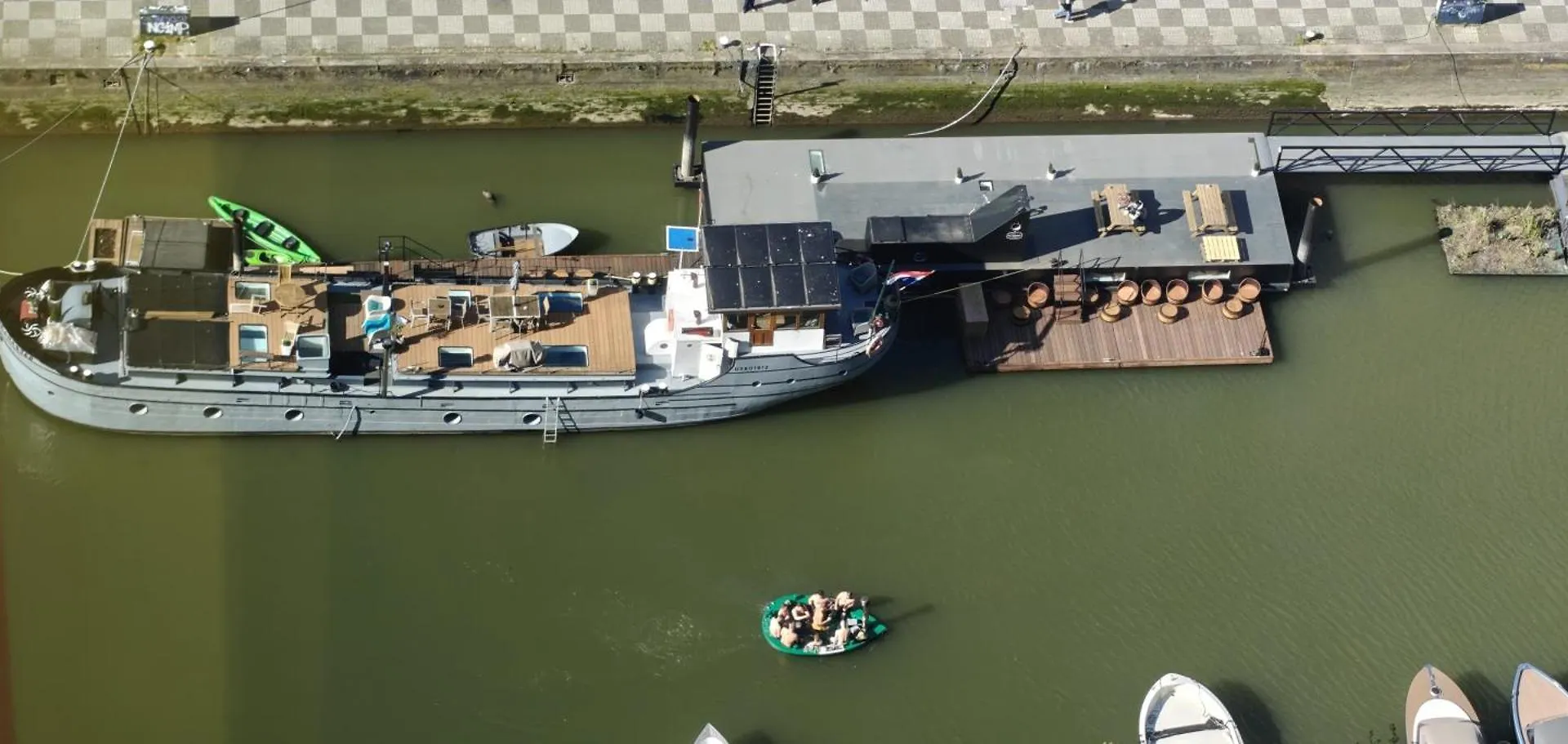 Botel De Coaster & Aquarium Ponton Hotel Rotterdam Netherlands